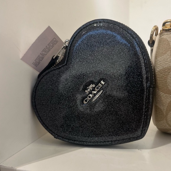 New coach Heart Coin Case - Picture 4 of 5